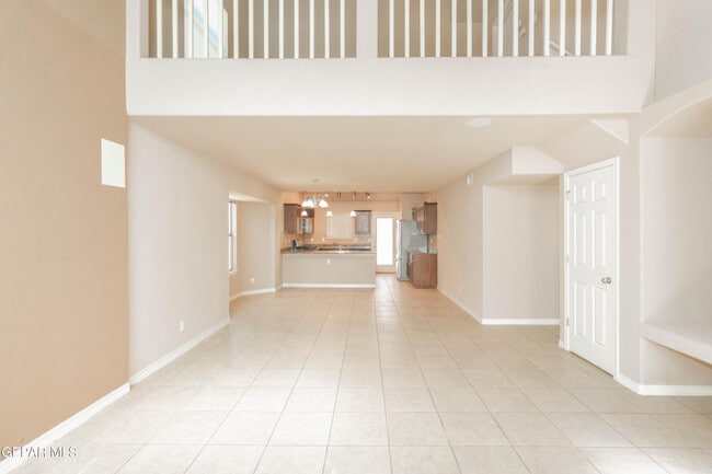 Photo - 14529 Jesus Almeida