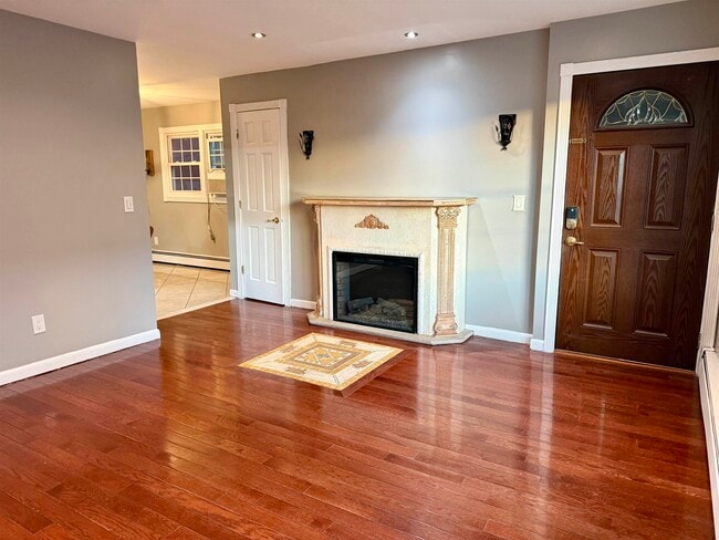 Photo - 1106 91st St