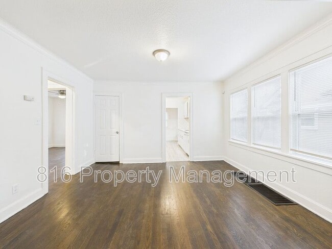 Photo - 5341 Brooklyn Ave