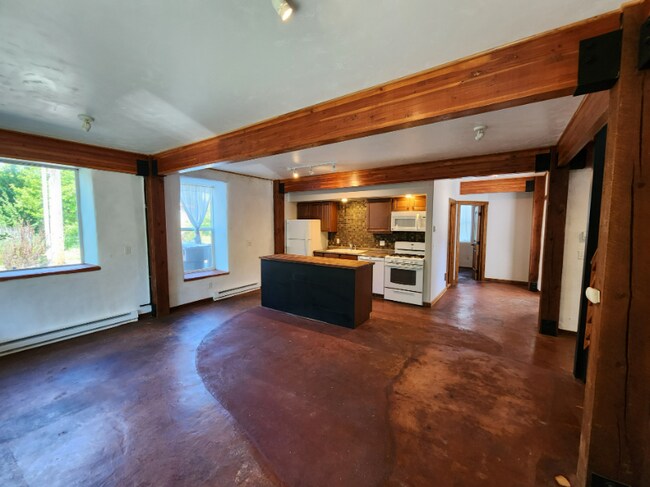 Photo - 1106 Larch St Unit F