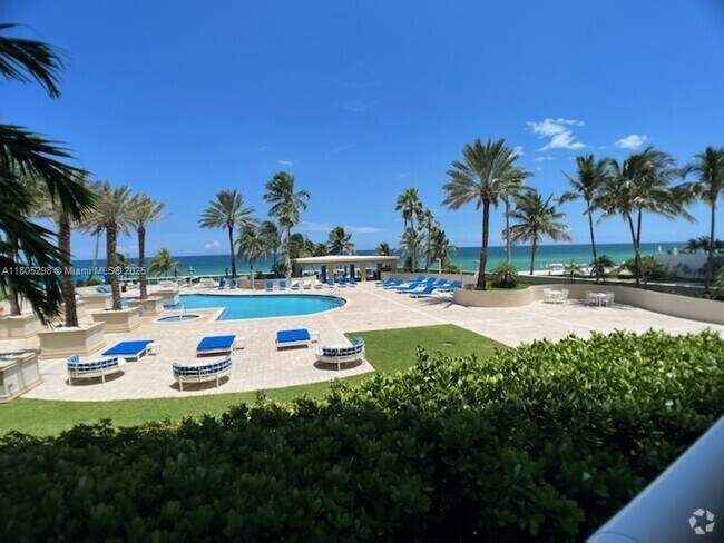 Building Photo - 17555 Collins Ave Unit 303 Rental