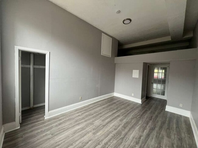 Photo - 14628 Lakeshore Blvd Unit 14628