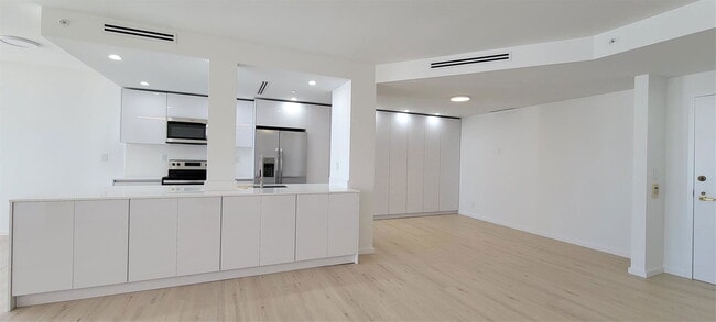 Photo - 19355 Turnberry Way Unit 23F