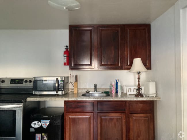 Building Photo - xx4 Pacific Rental