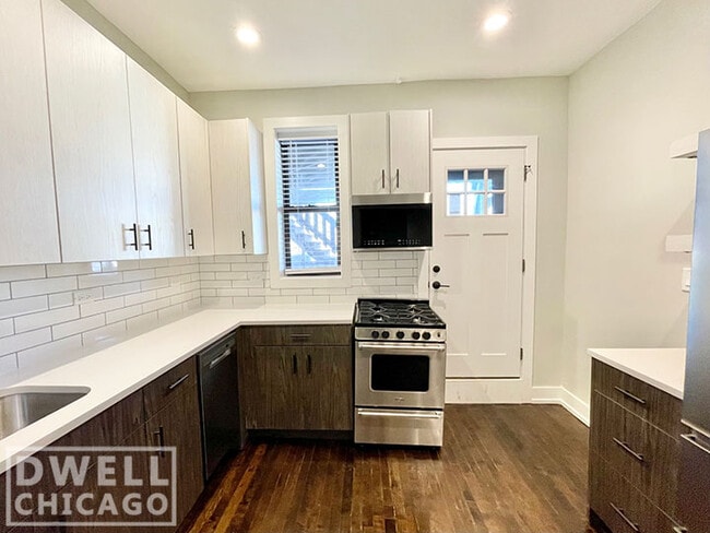 Photo - 2955 N Milwaukee Ave Unit N2
