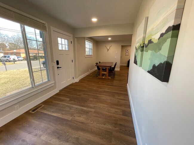 Photo - Lovely Ranch Home