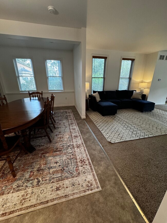 Building Photo - 920 Center Pl Unit 920