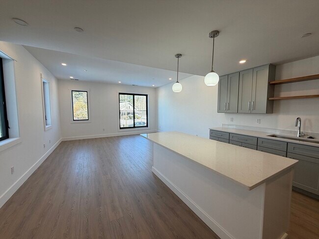 Photo - 1060 Main St Unit 305