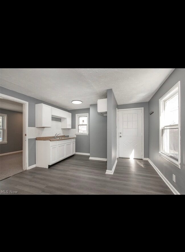 Building Photo - 7815 Jeffries Ave Unit 2nd floor