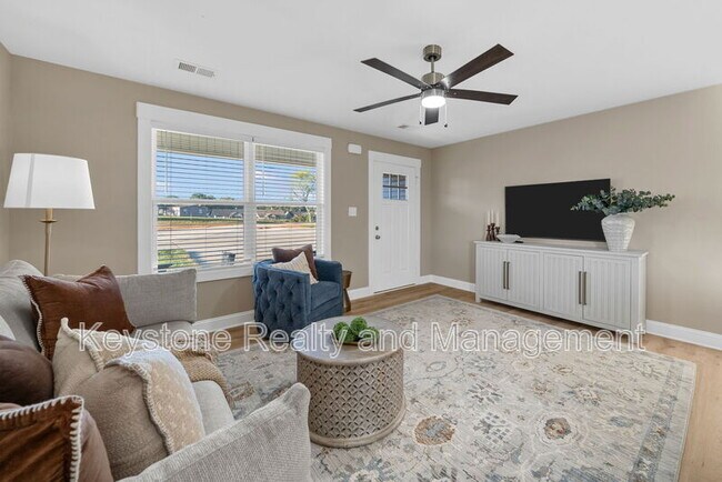 302 Wisteria Ln