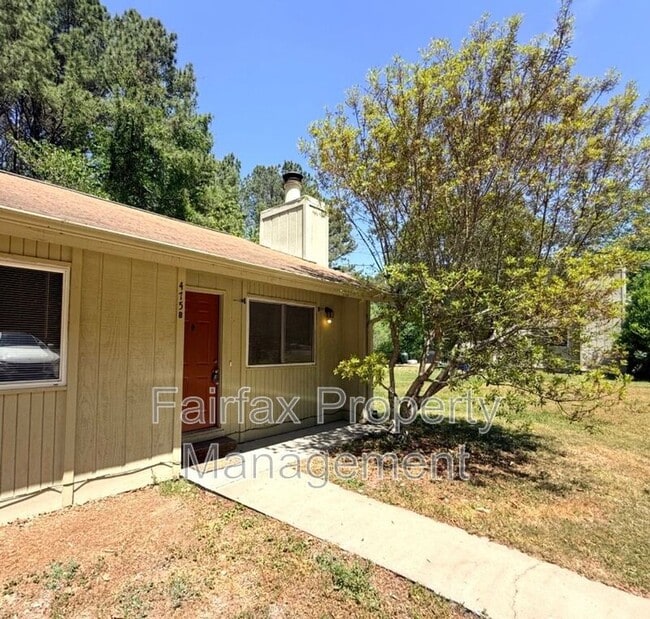 Building Photo - 475 Cedar Lake Rd Unit B