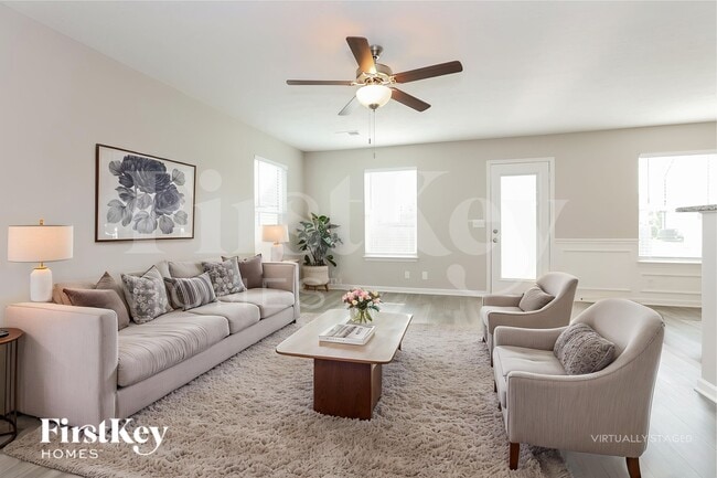 Photo - 2230 Oak Dr