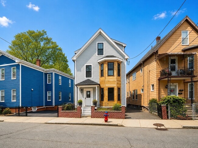 Building Photo - 81 Gilman St Unit 1