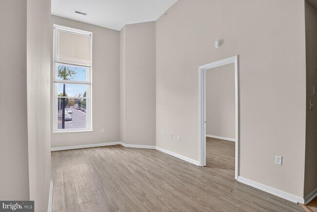 Photo - 317 E North Ave Unidad 110