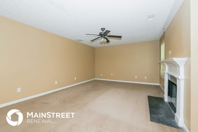 Photo - 4468 Abram Way