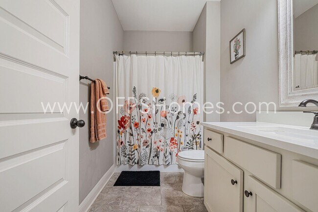 Photo - 801 Playground Rd