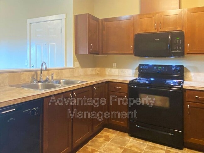 Building Photo - 537 Catron St N Rental