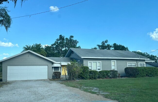 Adorable 3 bed/2 bath home in Plant City - Adorable 3 bed/2 bath home in Plant City