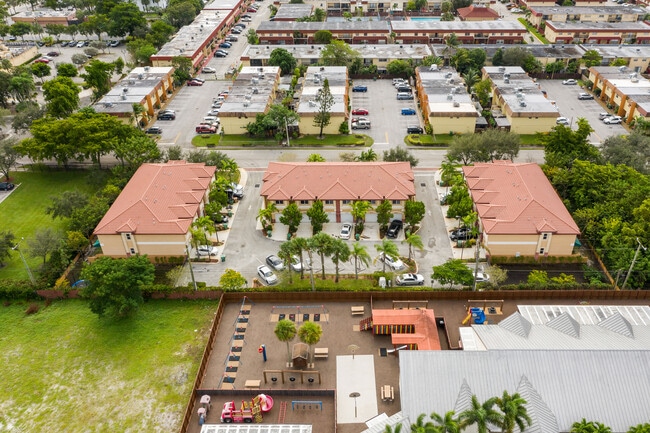 Town Square & Oak Landing Townhouses - Town Square & Oak Landing Townhouses
