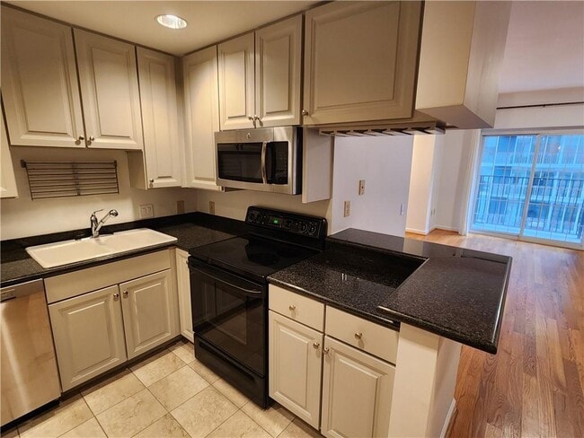 Photo - 195 14th St NE Unit 501