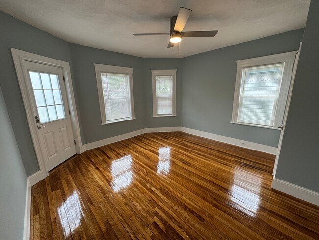25 Cameron Ave Unit 2