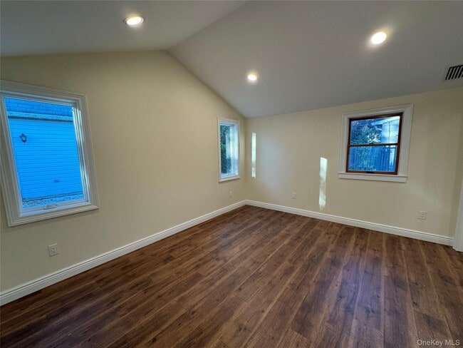 Photo - 7 Mercadante Pl