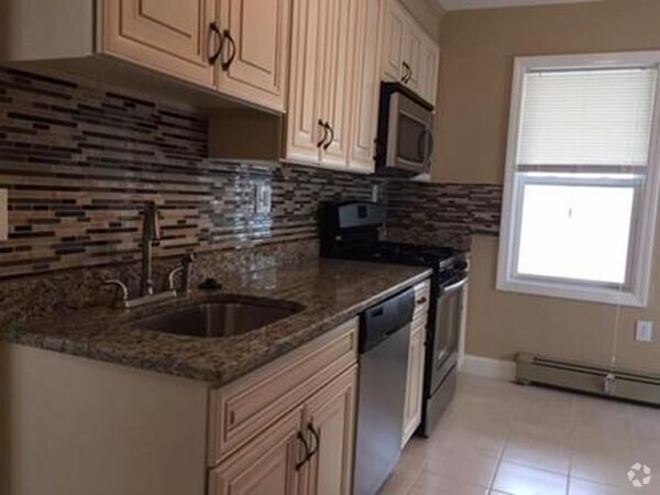 Building Photo - 87 Harvard St Unit 1 Rental