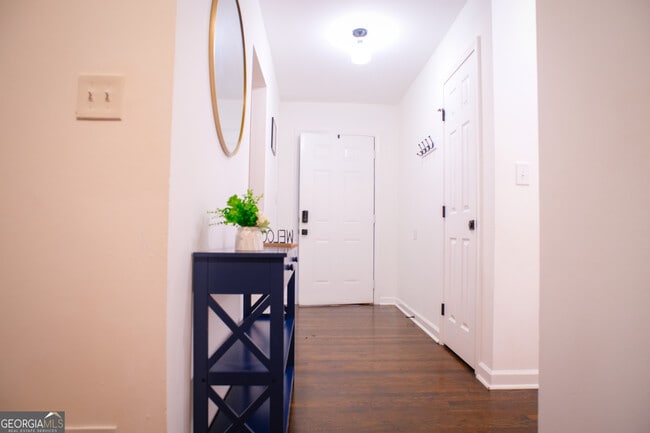 Photo - 3682 Rockbridge Rd SW