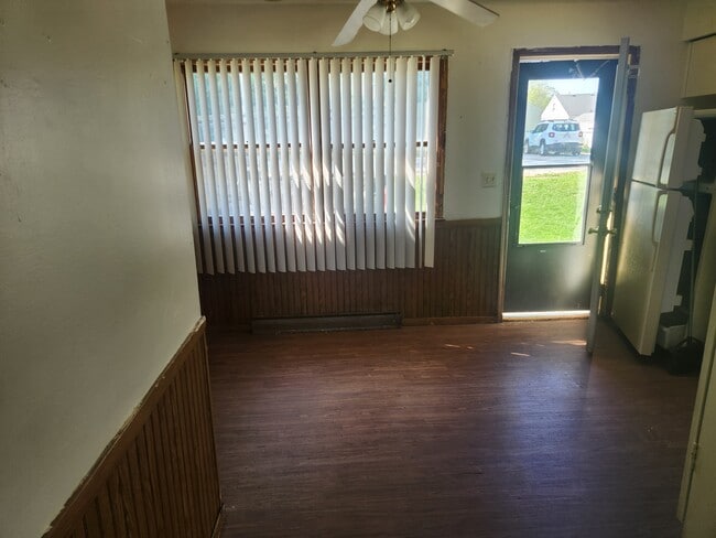 Photo - 932 Blackstone Ave