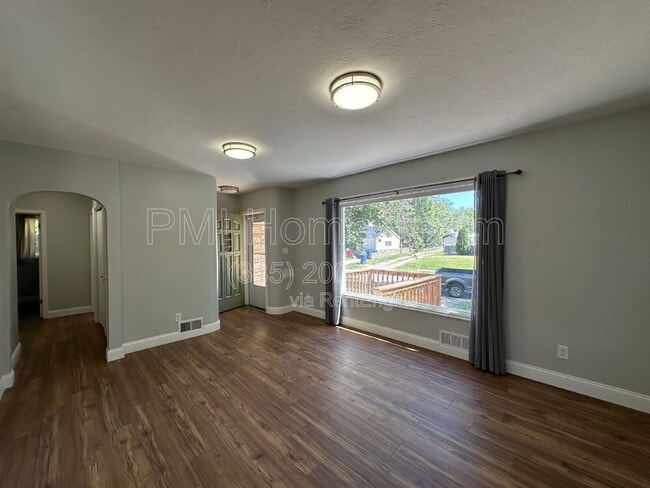 Photo - 33 Sylvia Dr