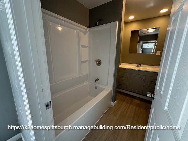 Photo - 630 Castle Ave