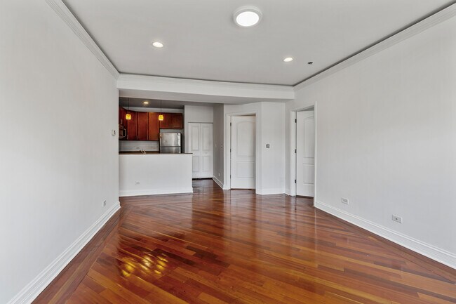 Photo - 7227 N Rogers Ave Unit 1W