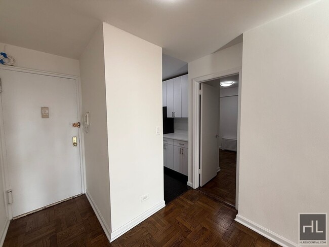 Photo - EAST 35 STREET Unidad 15F