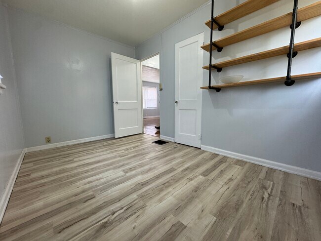 Photo - 2109 S Taylor St