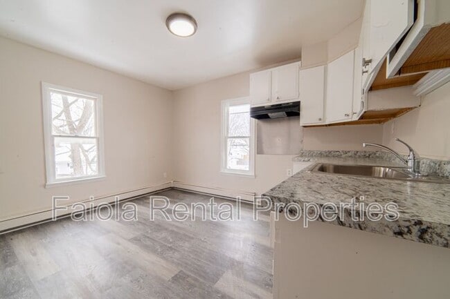 Photo - 202 N 7th St Unit 2nd Floor