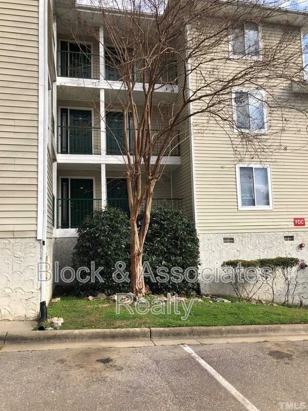 Building Photo - 3351 Galleria Dr Unit 5 Rental