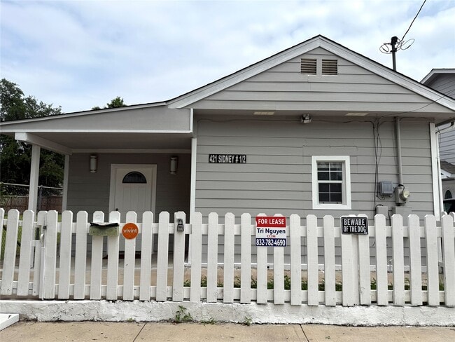 Building Photo - 421 Sidney St