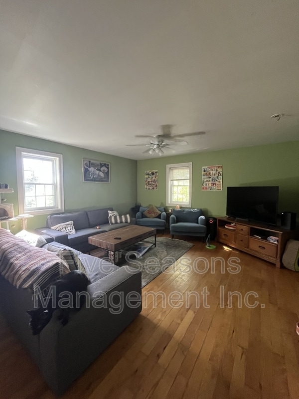 Photo - 85 Manhattan Dr