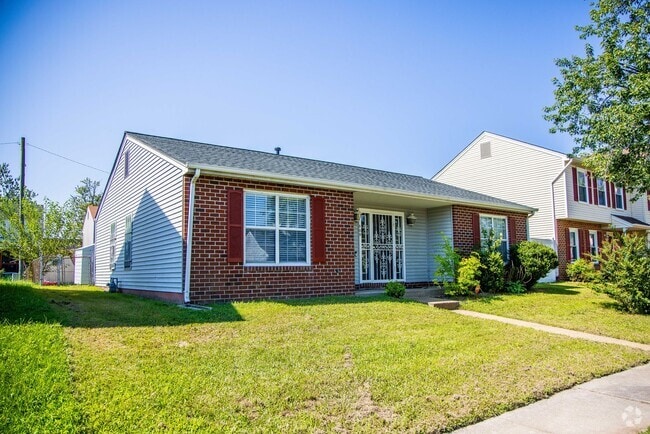 Building Photo - Three Bedroom Adjacent to the Villas at Ro... Rental