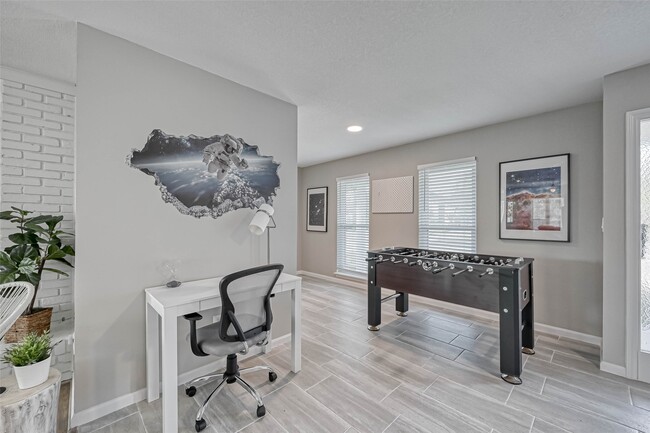 Photo - 1310 Antigua Ln