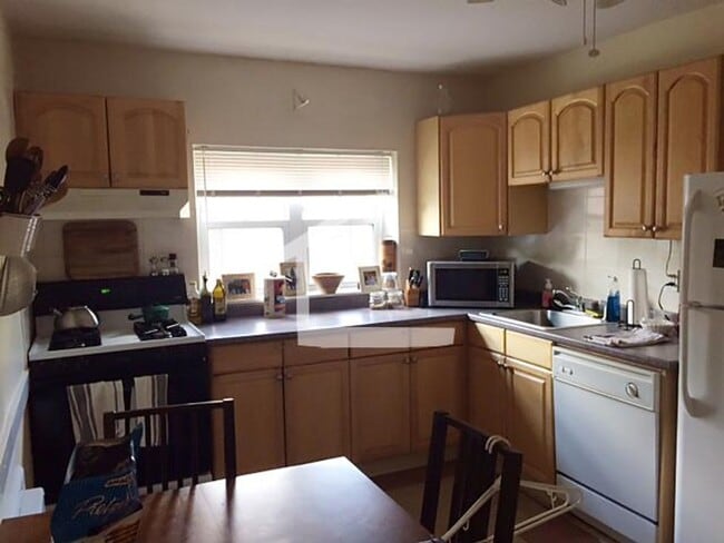 Building Photo - Nice 1 bed in Oak Square