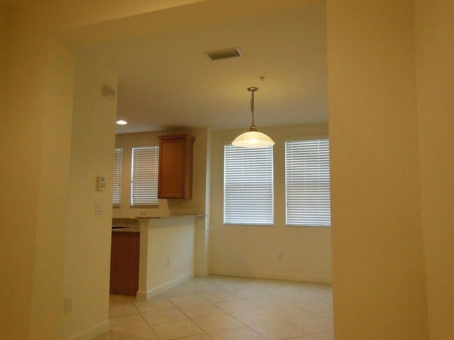 Photo - 590 Amador Ln