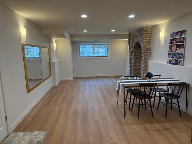 Photo - 944 Williamstown Ct Unidad 1