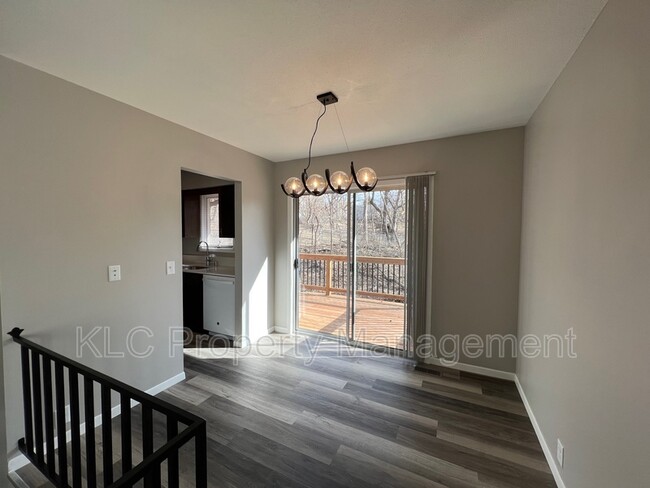 Photo - 3805 Maquoketa Dr