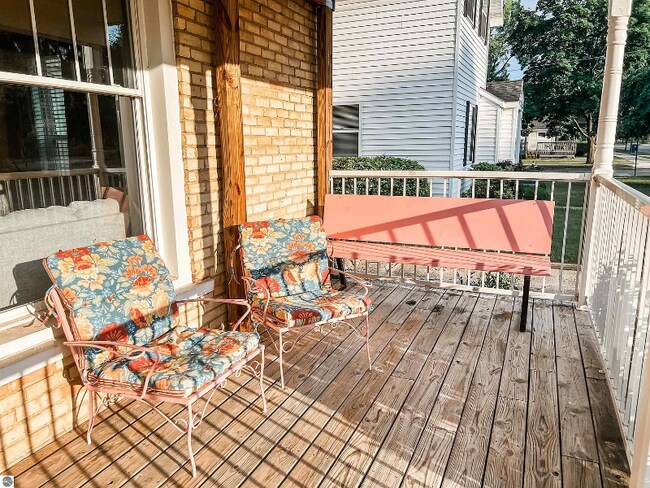 Photo - 617 S Main St