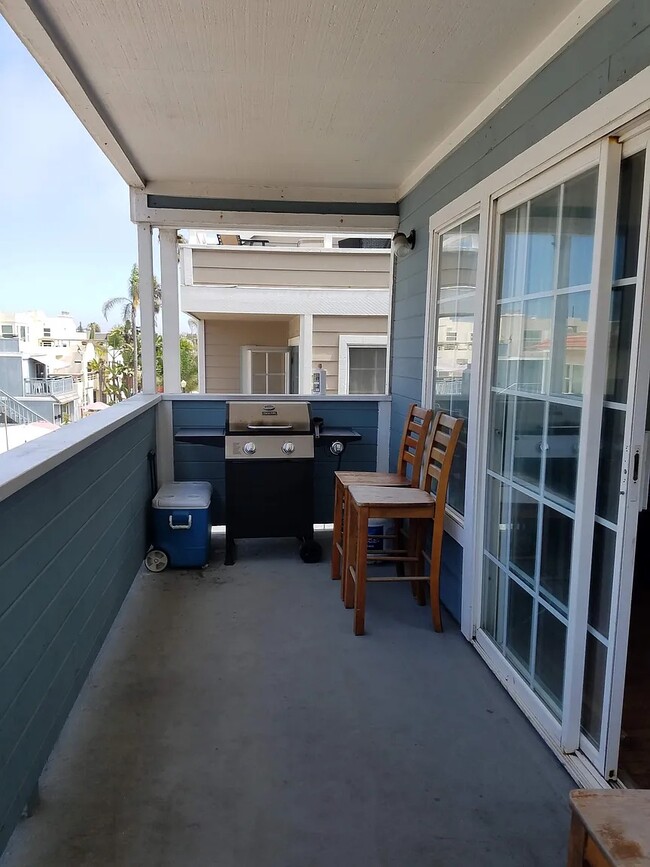 Photo - 719 Isthmus Ct