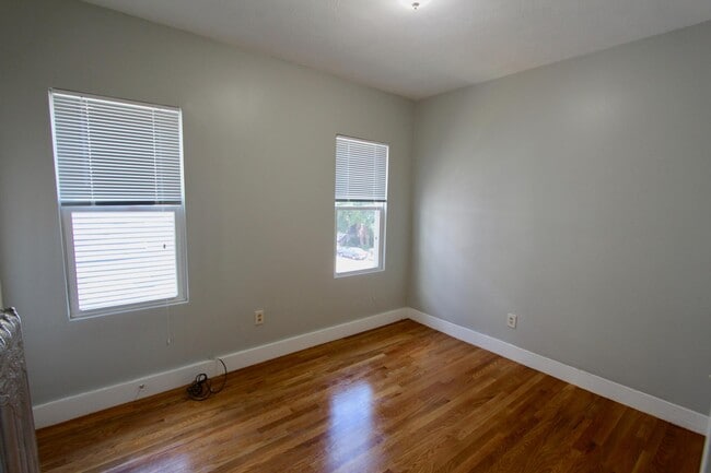 Photo - 109 Pleasant St Unit 2