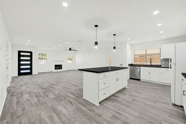 Photo - 17411 Seven Pines Dr