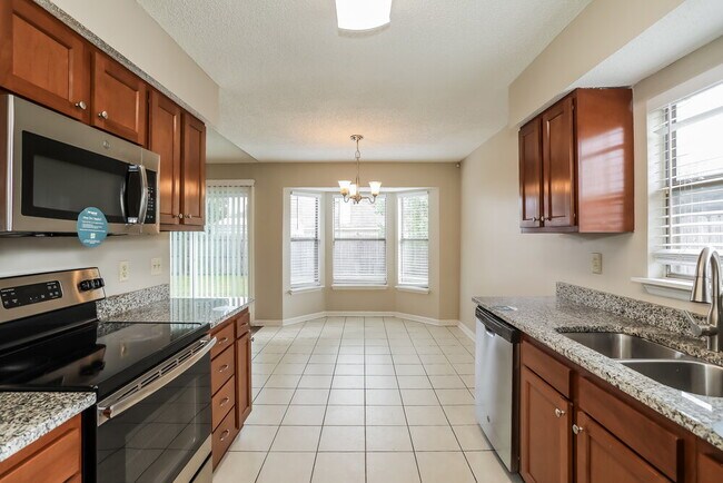 Photo - 411 Willow Green Dr