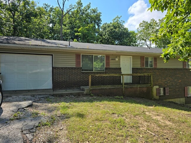 Building Photo - 2805-2807 Fairhaven Dr. Unit 2805 Fairhaven Dr. Rental
